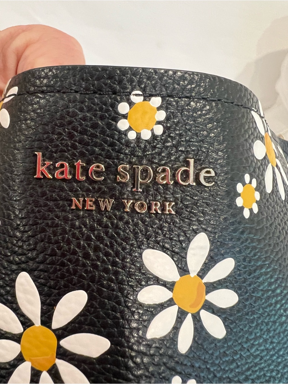 Kate Spade Daisy Purse - Picture 15 of 17